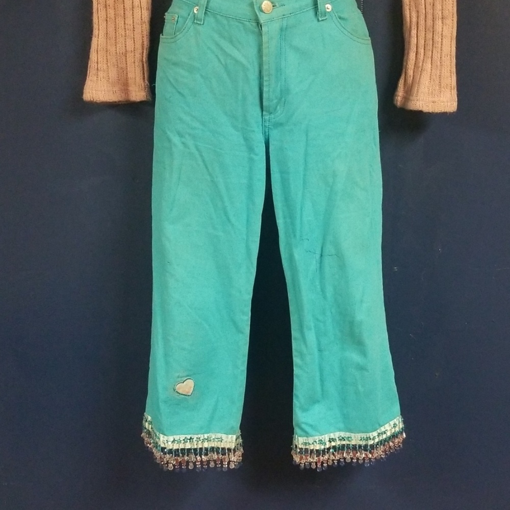 Capris - Picture 3 of 8